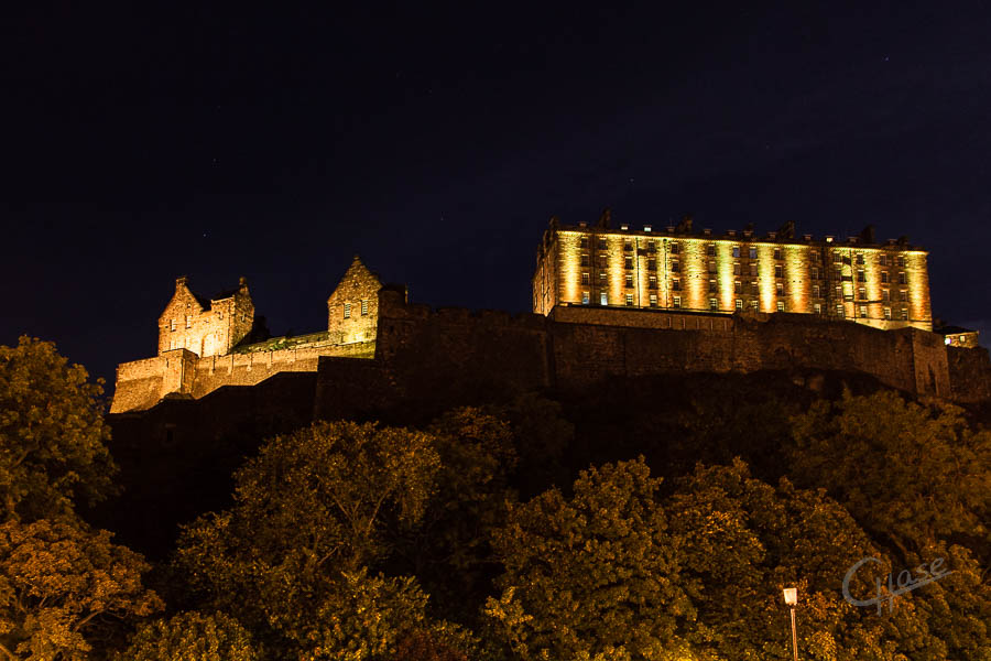 5DII_95471_150927_201615_24mm_f4,0_0,7s_ISO1600_(c)900